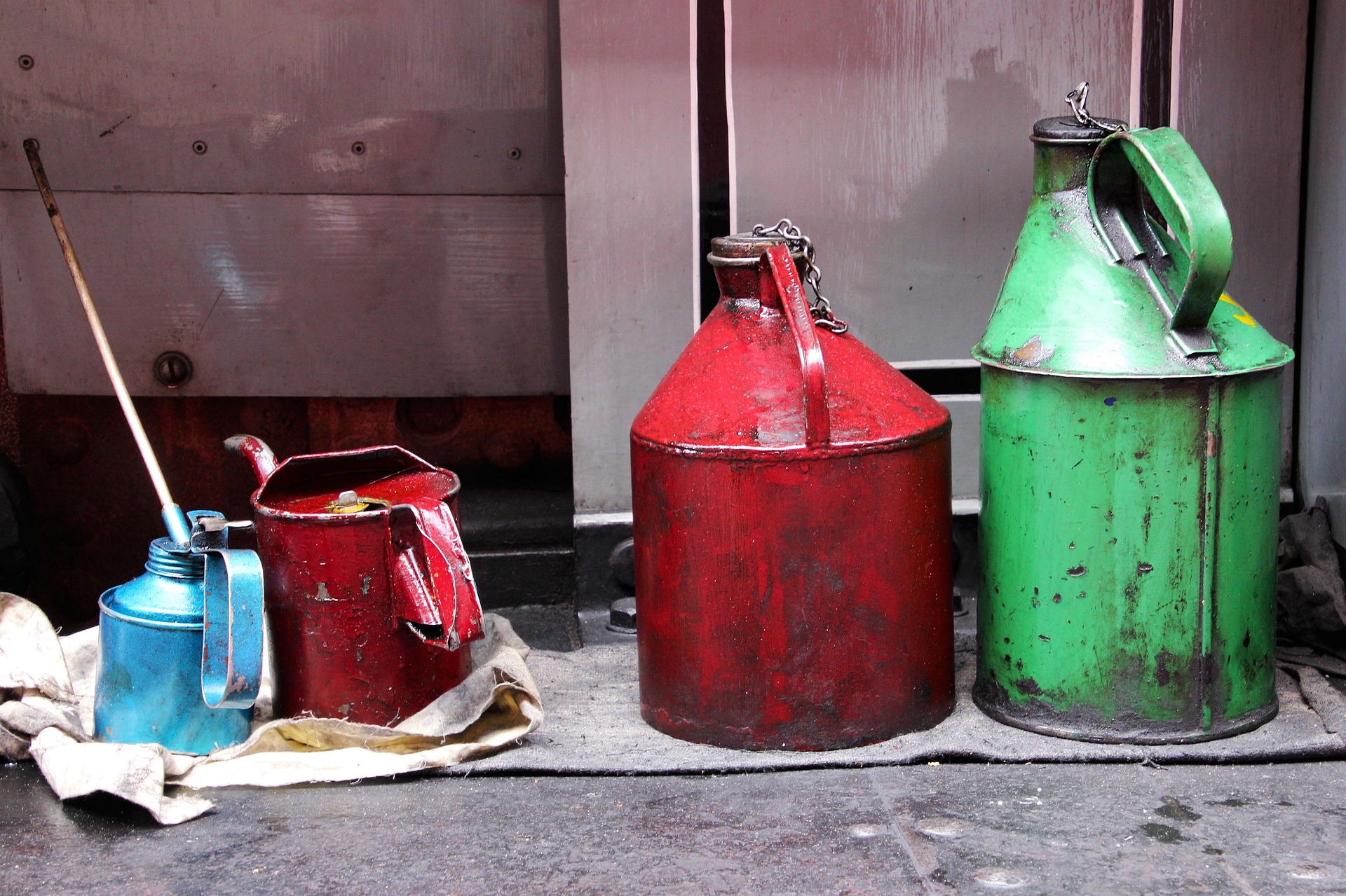 Lubricants & Greases